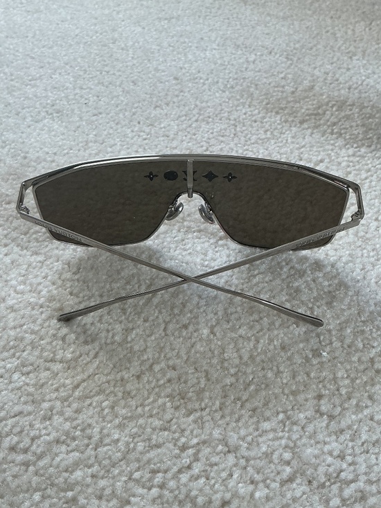 Metal LV Golden Mask Sunglasses Z1853U Gold